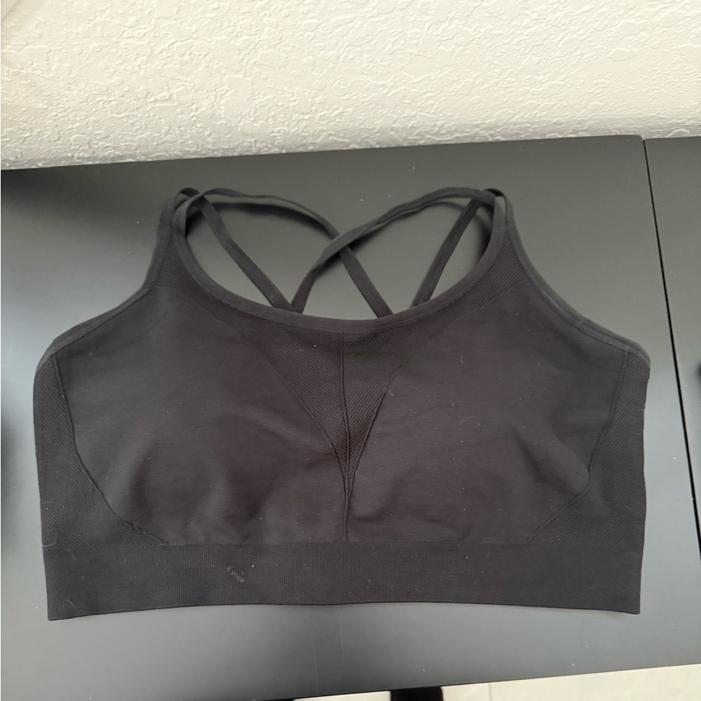 Soma Sport Seamless Strappy Bra

Also have XL. See closet